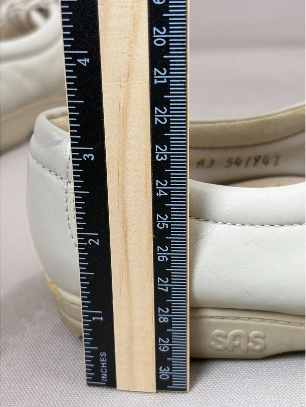 SAS Classic Womens 6 M White Leather Comfort Walking Shoes Made in USA Lace Up